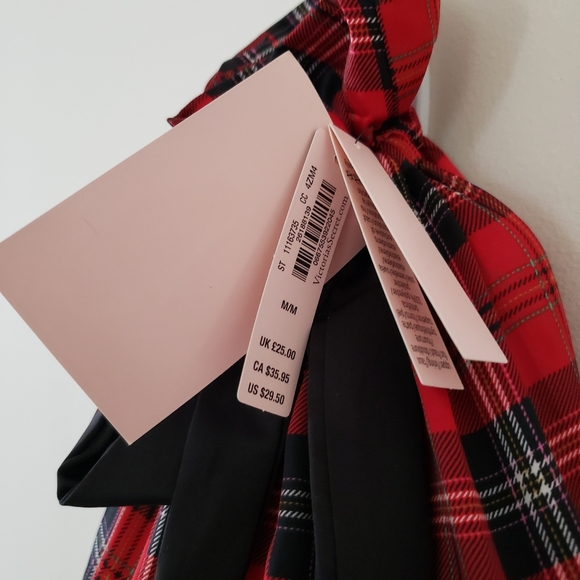 VICTORIA'S Secret Red Plaid Slipper Set NWT - Picture 8 of 13